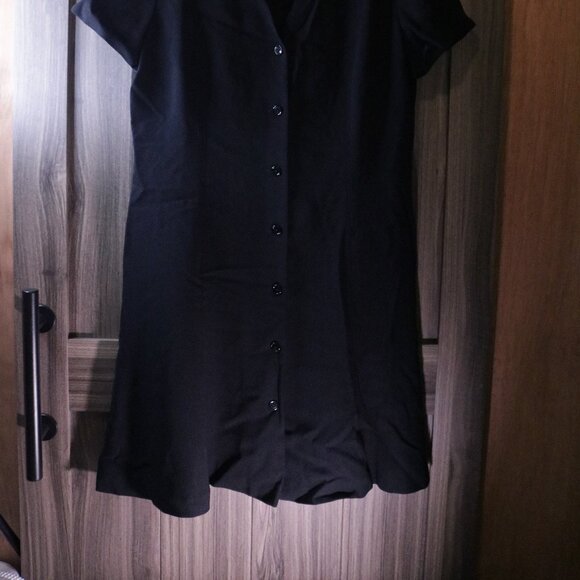 Vintage Fit & Flare Black button down short sleeve knee length dress - Picture 4 of 5